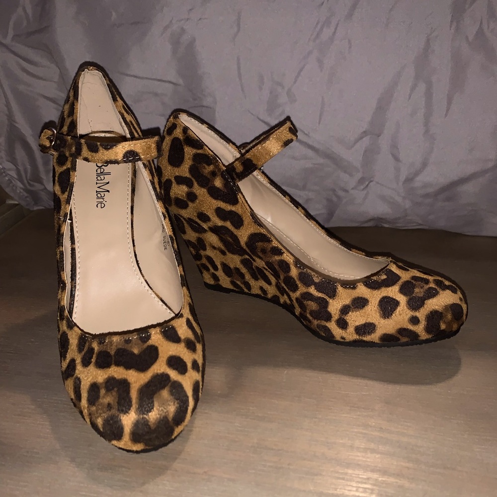 Never Worn - SZ 8M 3” leopard print adjustable strap wedges